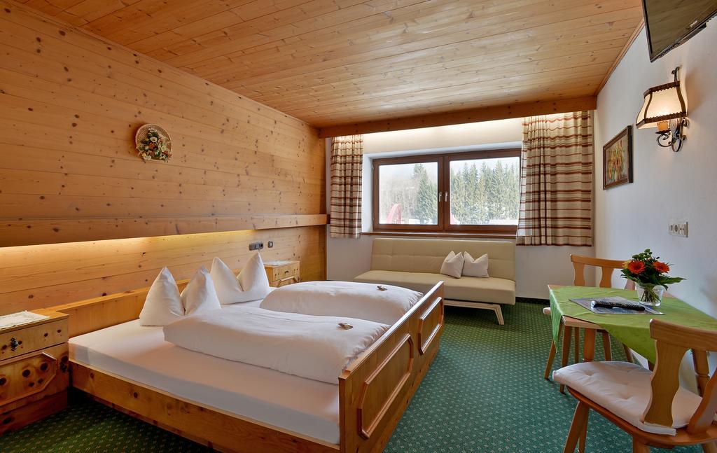 Pension Huettwirt Кёссен Экстерьер фото