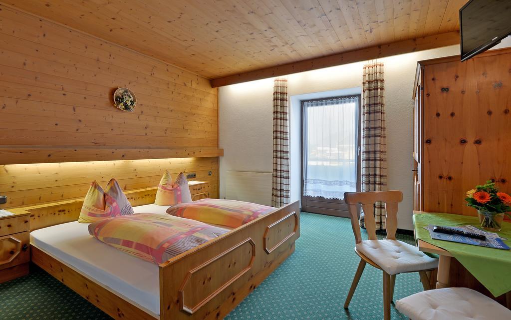Pension Huettwirt Кёссен Экстерьер фото